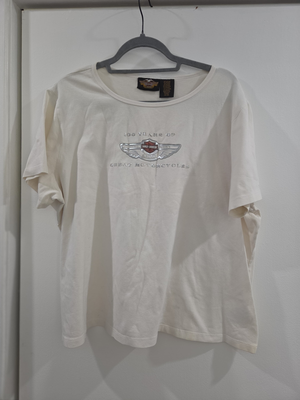 Harley-Davidson Cream Short Sleeve Tee with Winged Logo. Vintage